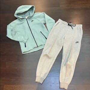Nike tech fleece Hoodie and Sweatpants Set
